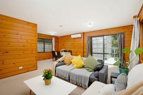 Photo of property in 5/7 Duncan Avenue, Te Atatu South, Auckland, 0610