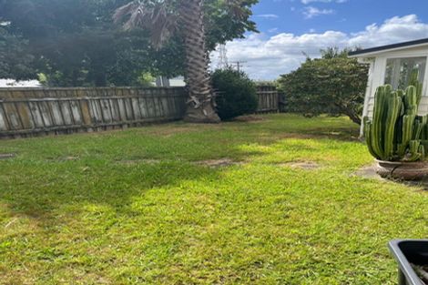Photo of property in 8 Waiari Road, Conifer Grove, Takanini, 2112