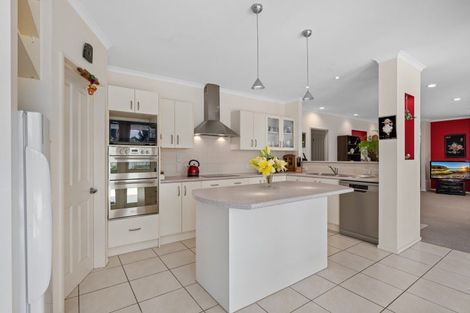 Photo of property in 2 De Castro Drive, Blenheim, 7201