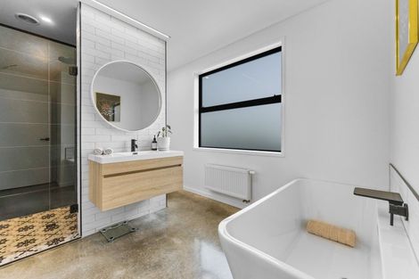 Photo of property in 41 Cyrus Street, Whalers Gate, New Plymouth, 4310
