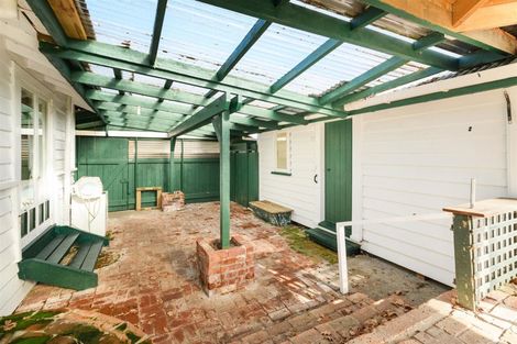 Photo of property in 18 Skerman Street, Marton, 4710