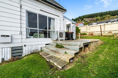 Photo of property in 1 Ann Street, Bluff, 9814