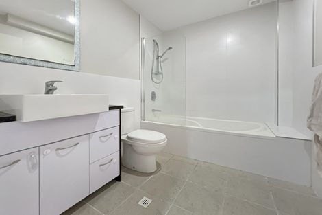 Photo of property in 5/12 Schnapper Rock Road, Schnapper Rock, Auckland, 0632