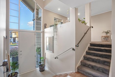 Photo of property in 5 Chateau Rise, Flat Bush, Auckland, 2016