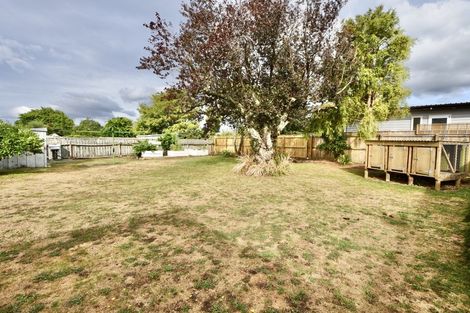 Photo of property in 4 Mckenzie Terrace, Carterton, 5713