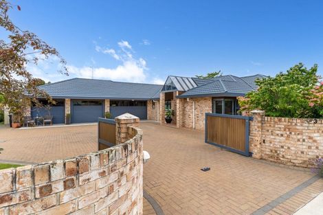 Photo of property in 1 Farley Avenue, Greytown, 5712