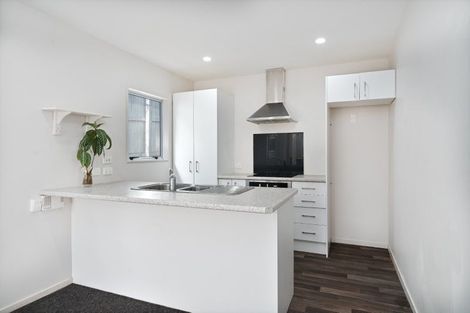 Photo of property in 13 Gala Place, Henderson, Auckland, 0612