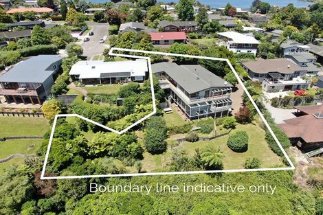 Photo of property in 10 Naera Place, Kawaha Point, Rotorua, 3010