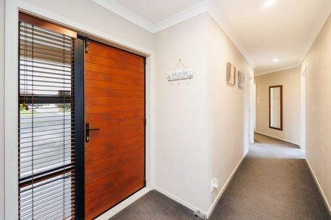 Photo of property in 35 Rosalie Terrace, Kelvin Grove, Palmerston North, 4414
