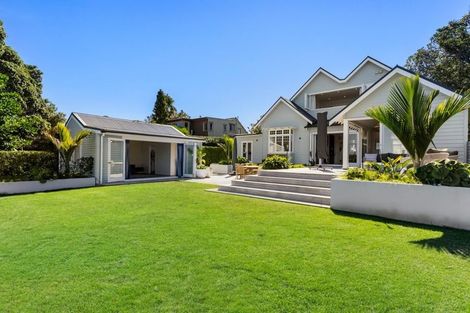 Photo of property in 21 Norwood Road, Bayswater, Auckland, 0622