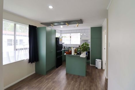 Photo of property in 12 Blueberry Grove, Timberlea, Upper Hutt, 5018
