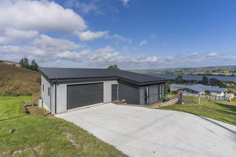 Photo of property in 32 Nore Street, Waihola, Milton, 9073