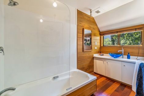 Photo of property in 8a Margaret Street, Wadestown, Wellington, 6012