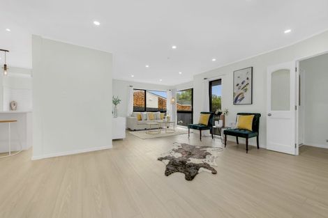 Photo of property in 3 Mimosa Place, Half Moon Bay, Auckland, 2012