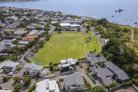 Photo of property in 63 Burnham Street, Seatoun, Wellington, 6022