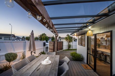 Photo of property in 9 Stacey Place, Woolston, Christchurch, 8062