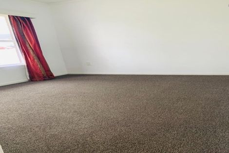 Photo of property in 2/70 Bentley Avenue, Glenfield, Auckland, 0629