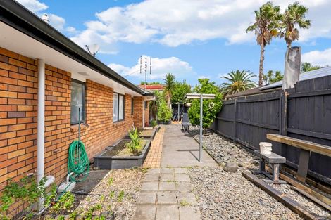 Photo of property in 52 Wattle Farm Road, Wattle Downs, Auckland, 2103