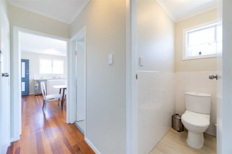 Photo of property in 34 Harrington Road, Henderson, Auckland, 0610