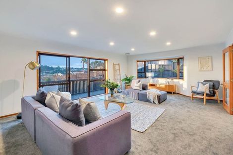Photo of property in 86 Seaview Road, Glenfield, Auckland, 0629