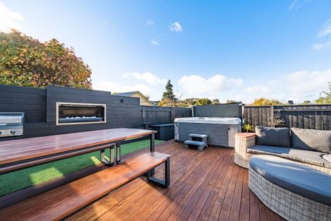 Photo of property in 26 Chestnut Close, Kelvin Grove, Palmerston North, 4414