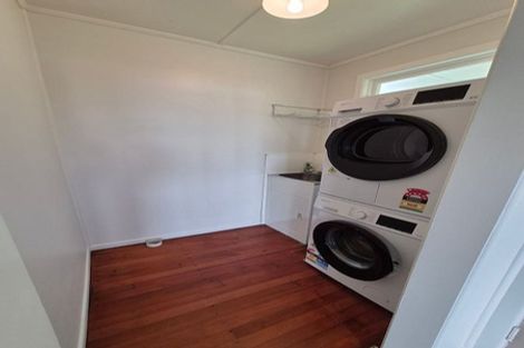 Photo of property in 92 Beazley Avenue, Paparangi, Wellington, 6037