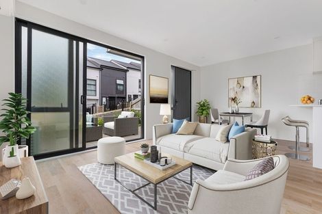 Photo of property in 17 Tokai Place, Glen Eden, 0602