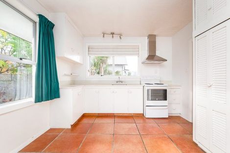 Photo of property in 2/77 Mays Road, St Albans, Christchurch, 8052