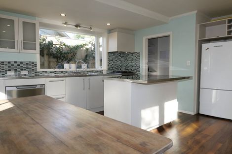 Photo of property in 42 Poplar Avenue, Raumati South, Paraparaumu, 5032