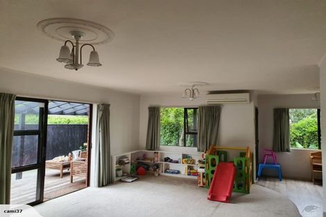 Photo of property in 7a Fleetwood Grove, Waikanae, 5036
