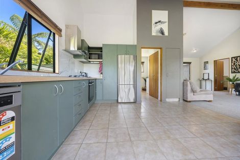Photo of property in 46 Stoney Creek Drive, Waitakere, Henderson, 0782