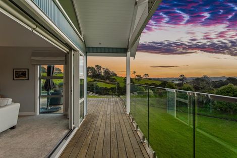 Photo of property in 252 Amreins Road, Taupaki, 0782