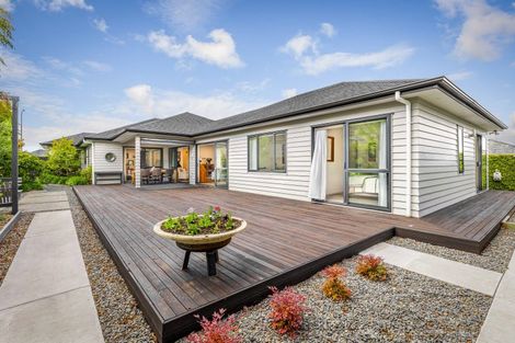 Photo of property in 91 Pohutukawa Parade, Riverhead, 0820