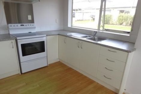 Photo of property in 19 Hassan Drive, Massey, Auckland, 0614