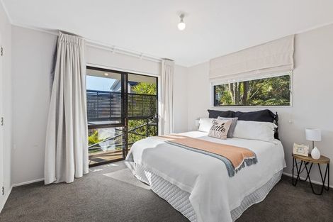 Photo of property in 3/39 Fairmount Road, Titirangi, Auckland, 0604