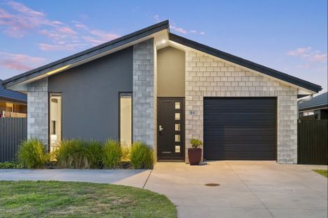 Photo of property in 5a Te Wharo Drive, Papamoa, 3118