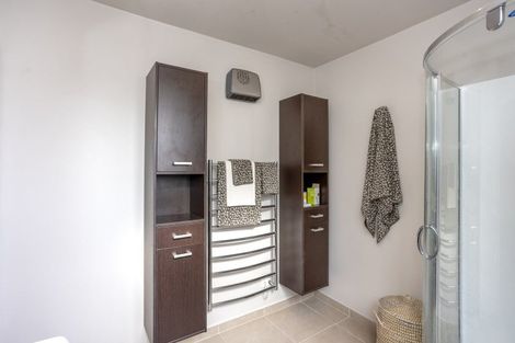 Photo of property in 120 Hargest Crescent, Saint Clair, Dunedin, 9012