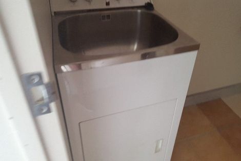 Photo of property in 26/8 Margan Avenue, New Lynn, Auckland, 0600