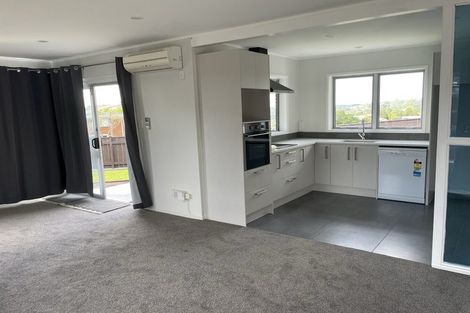 Photo of property in 1/4 Pemberton Avenue, Bayview, Auckland, 0629