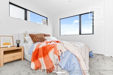 Photo of property in 3 Paetai Lane, Te Atatu Peninsula, 0610