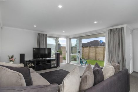 Photo of property in 2 Shannon Lane, Pyes Pa, Tauranga, 3112