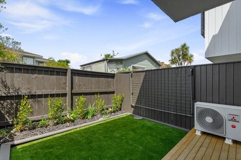 Photo of property in 4/13 Fairdale Place, Birkdale, Auckland, 0626