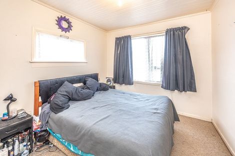 Photo of property in 1 Manuka Street, Castlecliff, Whanganui, 4501