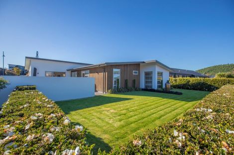 Photo of property in 36 Minaret Ridge, Wanaka, 9305