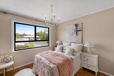 Photo of property in 1/27 Peach Road, Glenfield, Auckland, 0629