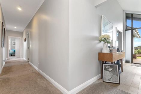 Photo of property in 252 Amreins Road, Taupaki, 0782