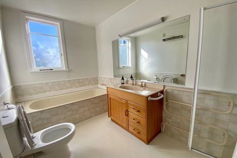 Photo of property in 5 Bannerman Road, Morningside, Auckland, 1022