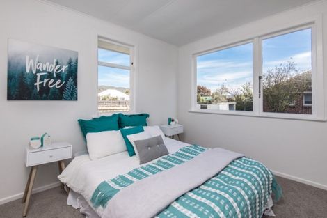 Photo of property in 132 Kowhai Street, Naenae, Lower Hutt, 5011