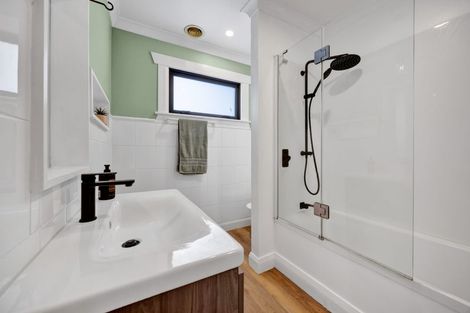 Photo of property in 15 Craig Street, Stratford, 4332