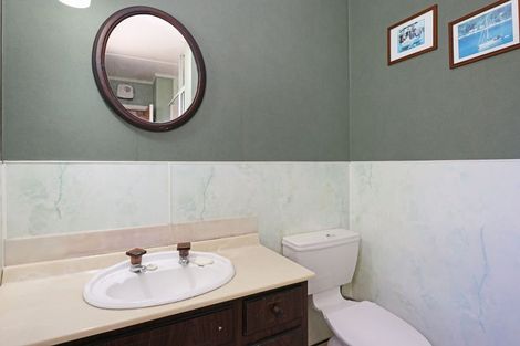 Photo of property in 8 Awamoa Road, Holmes Hill, Oamaru, 9401